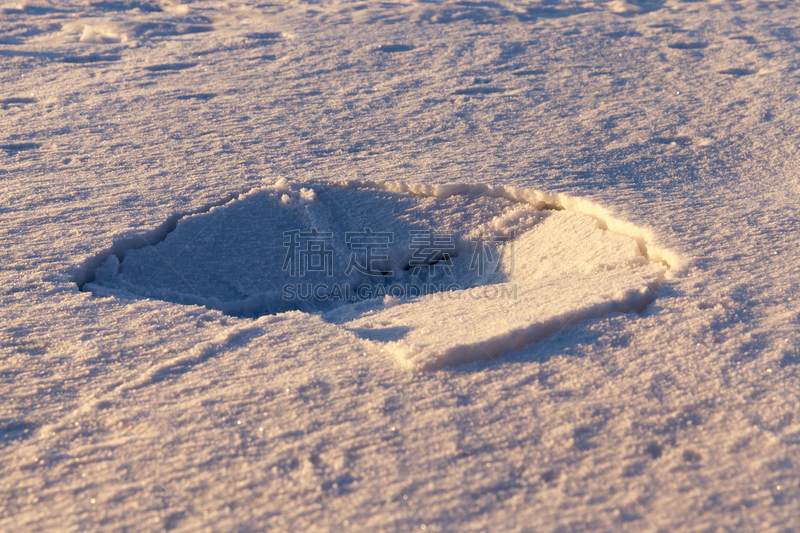 雪,运动跑道,蚯蚓,痕迹,雪球,进出港显示牌,雪堆,脚印,深的,寒冷