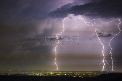 城市,在上面,水,暴风雨,能源,夜晚,夏天,气候与心情,电源,乌云