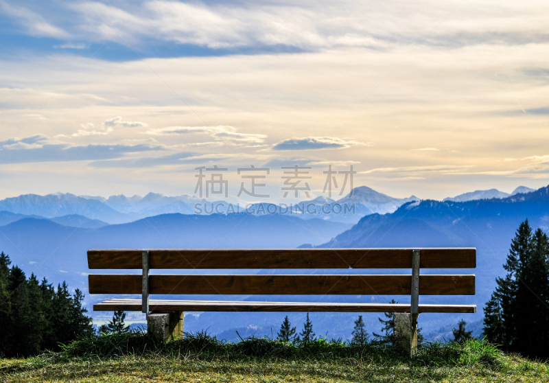 长椅,山,公园长椅,巴特特尔茨－沃尔夫拉策豪森县,卡尔文德尔山脉,天空,水平画幅,瀑布,无人,户外