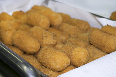 米饭炸肉饼,米,电转烤肉架,炸丸子,餐具,水平画幅,开胃品,熟食店,莫扎瑞拉奶酪,奶酪