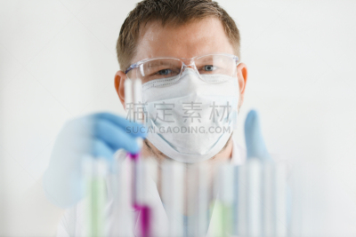 药房,注视镜头,青年人,装管,化学家,科学实验,家庭生活,实验室