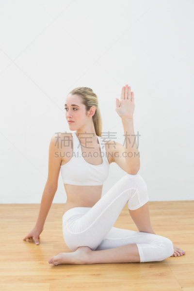 女人,单色图片,坐在地上,焦点,垂直画幅,美,青少年,运动竞赛,休闲活动