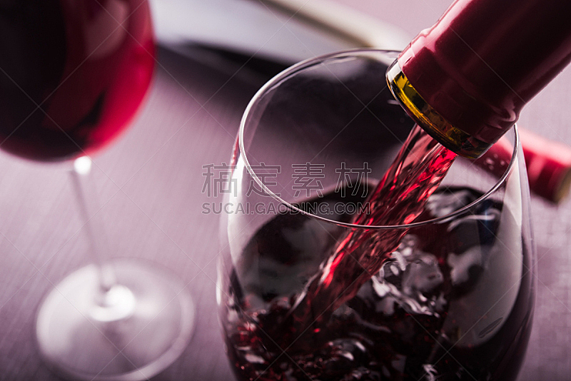 红葡萄酒,葡萄酒,葡萄酒厂,桌子,水平画幅,木制,无人,玻璃,含酒精饮料,饮料