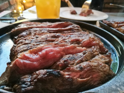 牛排,柔和,轻便电炉,上菜,格子烤肉,水平画幅,排骨,膳食,乡村风格,特写