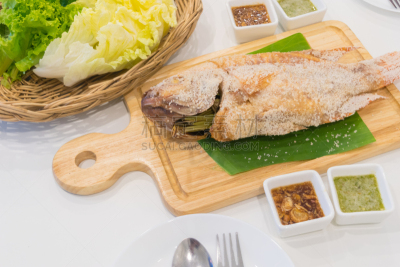 格子烤肉,食盐,鱼类,蔬菜,鱼肉,罗非鱼,比目鱼,餐具,芳香的,水平画幅