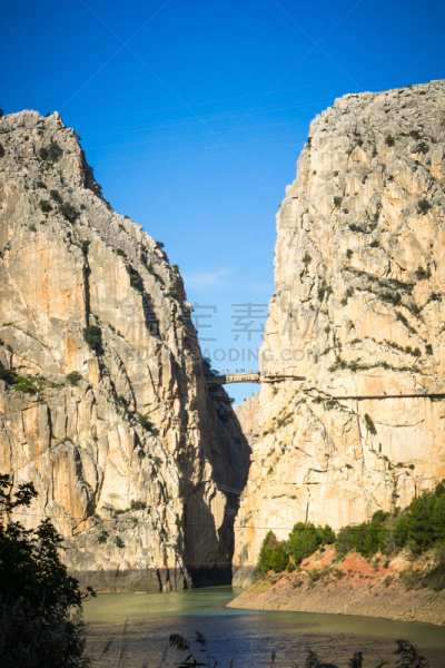艾尔托克尔自然保护区,实地考察旅行,丘陵起伏地形,垂直画幅,非都市风光,安达卢西亚,户外,西班牙,戏剧性的景观,高处