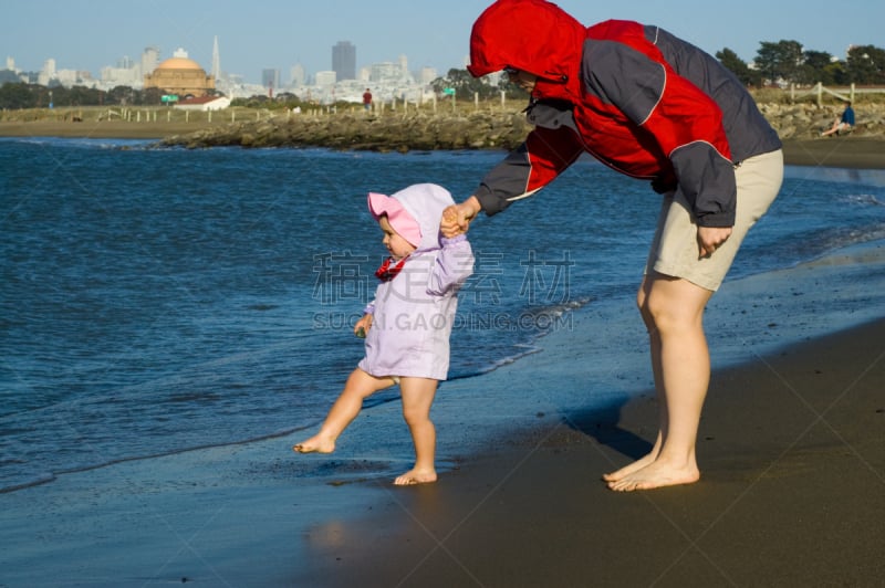 进行中,母亲,女儿,湾区,水平画幅,沙子,美人,单身母亲,独生子女家庭,人群