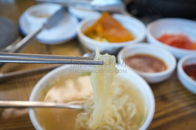 涮涮锅,釜山港,兰卡郡火锅,乳杆菌,釜山,乌冬面,韩国泡菜,营养学家,土产,韩国食物
