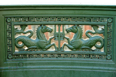 浅浮雕,马,铸铁,水平画幅,绿色,建筑,动物身体部位,铁,城市,海王神
