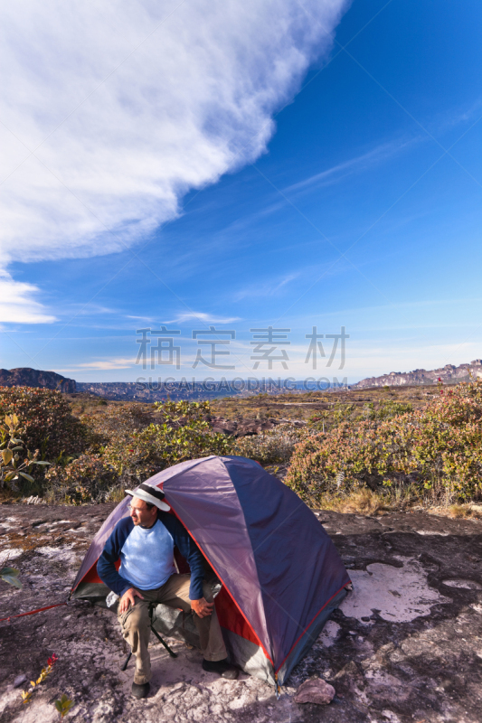 帐篷,冰块,拉格兰萨巴那,平顶山,垂直画幅,天空,早晨,夏天,仅男人,仅成年人