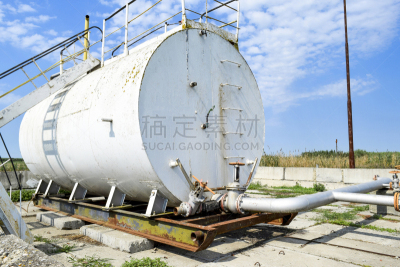 水库,泥泞的,设备用品,油田,丹配拉画法,石油工业,天空,台阶,仓库,导管
