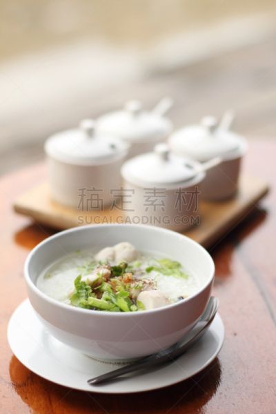 东亚,稻,早餐,软心煮蛋,白米粥,半熟的鸡蛋,垂直画幅,水,开胃品,膳食