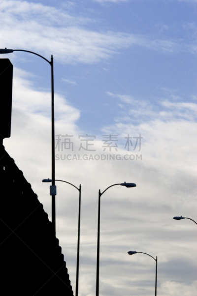 垂直画幅,天空,无人,路,铁轨轨道,公路,城市生活,灯,路灯,多车道公路