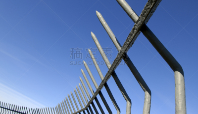 安全,篱笆,天空,留白,灰色,水平画幅,银色,无人,蓝色,透视图
