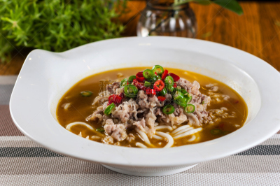 牛肉,汤,面条,浓味肉汤,胡萝卜,水平画幅,开胃品,膳食,奶酪,特写
