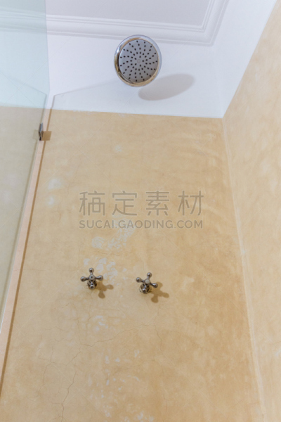 垂直画幅,水,桑拿浴,spa美容,天花板,灯,金属,居住区,现代,摩洛哥