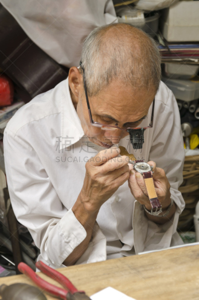 钟表匠,钟,时钟结构,小型放大镜,垂直画幅,古老的,古典式,工作年长者,时间,特写