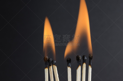 黑色背景,火柴棍,水平画幅,火柴,木制,人,易燃品,特写,哈萨克斯坦,硫磺