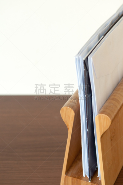 信架,垂直画幅,邮件,无人,2015年,关闭的,架子,信封,收件箱,摄影