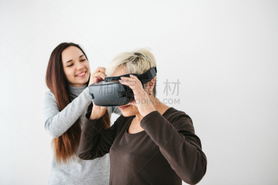 新的,女孩,古老的,老年女人,多代家庭,虚拟现实,平衡折角灯,美,青少年,未来
