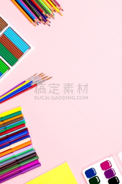 留白,学校用品,重返校园,概念,垂直画幅,书页,画笔,摩托车赛,白色,书桌