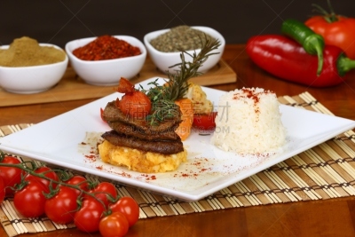 精制土豆,菜泥,米,格子烤肉,牛排,嫩里脊排,水平画幅,法国小牛排,无人,乡村风格