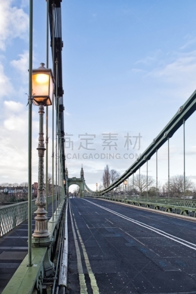 泰晤士河,哈默史密斯学院,桥,在上面,垂直画幅,水,天空,汉莫斯密思-富尔汉地区,无人,古老的
