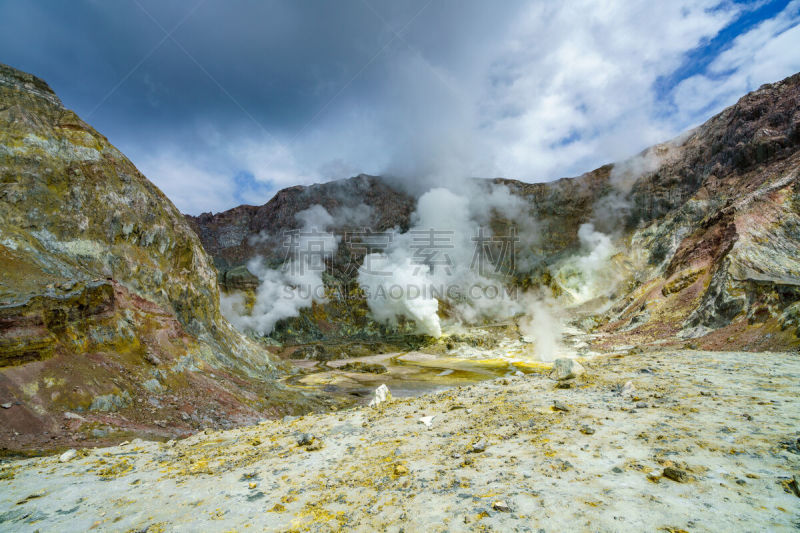 怀特岛,火山口,新西兰,烟,18岁到19岁,天空,水平画幅,无人,岩层,硫磺