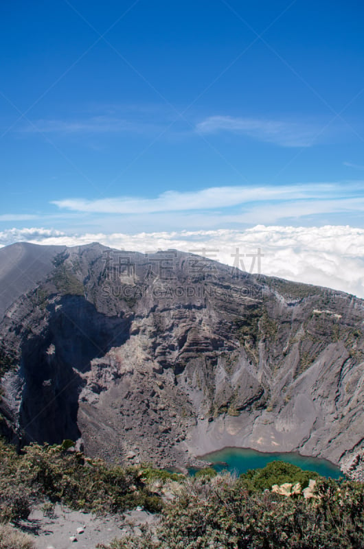 伊拉苏火山,哥斯达黎加,垂直画幅,天空,美,云,山,无人,火山地形,夏天