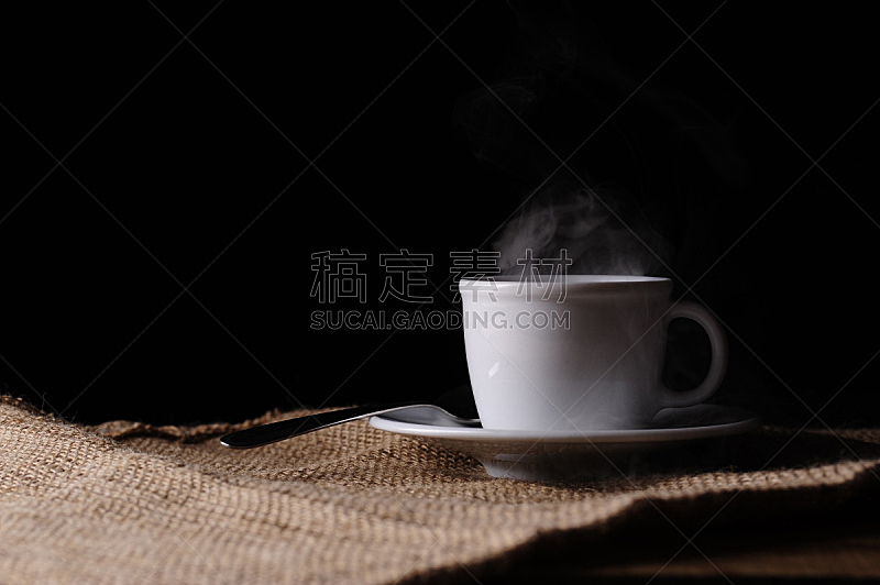 蒸汽,咖啡杯,桌子,汤匙,咖啡豆焙炒器,茶匙,粗麻布,早餐,咖啡店,水平画幅