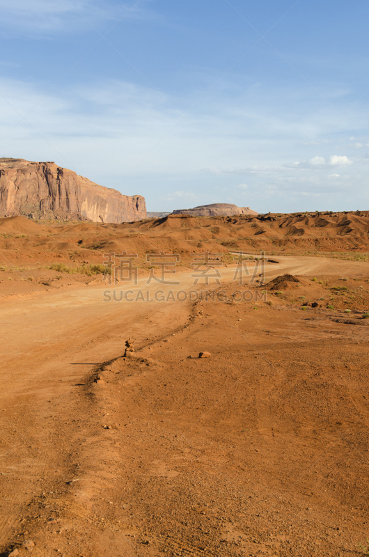 纪念碑山谷,立石,纳瓦霍保留地,印第安保留地,垂直画幅,天空,国家公园,无人,夏天,户外