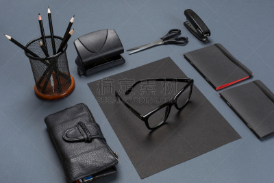 个人随身用品,办公室,黑色,小丑眼镜,灰色背景,绘画插图,办公用品,回形针