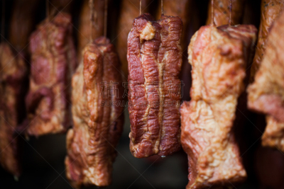 火腿,熏猪肉,准备食物,肉,烟房,意大利熏火腿,暗色,肉干,食品,室内管弦乐队
