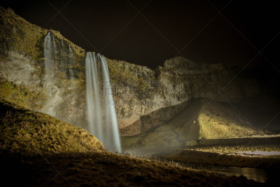 seljalandsfoss waterfall,冰岛国,水,天空,水平画幅,夜晚,瀑布,无人,夏天,户外