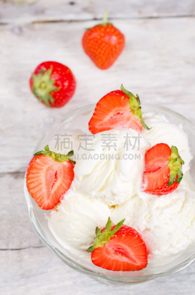 冰淇淋,草莓,垂直画幅,奶制品,素食,无人,奶油,膳食,夏天,生日