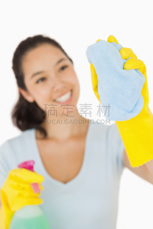 窗户,女人,快乐,垂直画幅,正面视角,留白,干净,不看镜头,仅成年人,家务