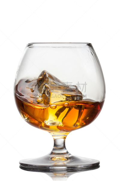 威士忌,玻璃,白色,冰块,分离着色,白兰地酒杯,干邑地区,科涅克,方津杏仁酒,朗姆酒