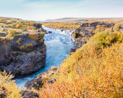 Hraunfossar,瀑布,冰岛国,River Hvita,水,水平画幅,火山地形,夏天,户外,流动