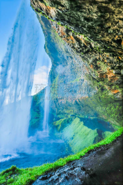 冰岛国,seljalandsfoss waterfall,垂直画幅,水,瀑布,旅行者,户外,山,著名景点,风景