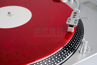 进行中,唱片,红色,留声机的拾音臂,职业赛马骑师,水平画幅,铁轨轨道,标签,塑胶,白人