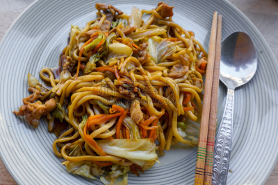 日本,美味,面条,干的,日式炒面,日本食品,热,油煎虾面,荞麦面,姜黄色的猫
