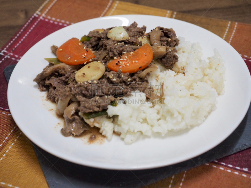 韩式烧牛肉,东方食品,米,在上面,碗,牛肉烩饭套餐,后背箱聚会,烧肉,野餐烤牛肉,朝鲜的新年