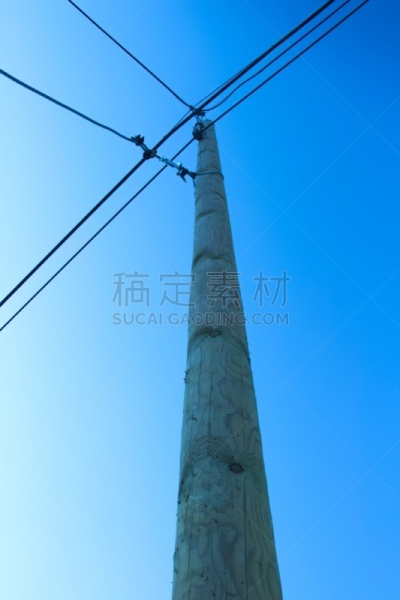 电力线,天空,木制,输电塔,蓝色,过时的,线条,电话线,一个物体,天线引入线