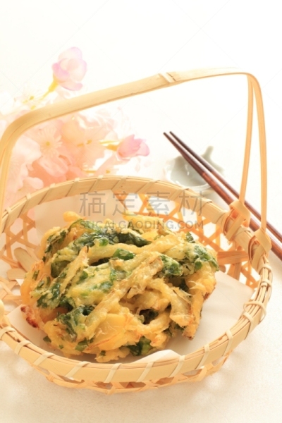 天麸罗,日本食品,蔬菜叶,绿色,书上,炸制食物,垂直画幅,留白,无人,洋葱