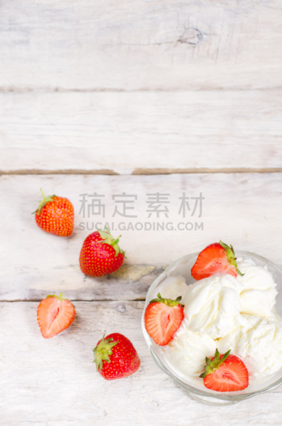 冰淇淋,草莓,垂直画幅,奶制品,素食,无人,奶油,膳食,夏天,生日