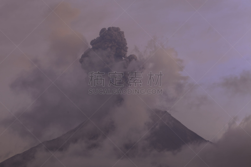 通古拉瓦火山,火山学,亚马逊地区,南美,水平画幅,夜晚,拆毁的,户外,拉丁美洲,山