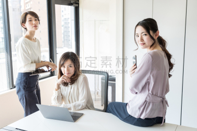 青年人,女人,办公室,积极行动,工程师,朝鲜民族,新创企业,日本人,设计师,平板电脑