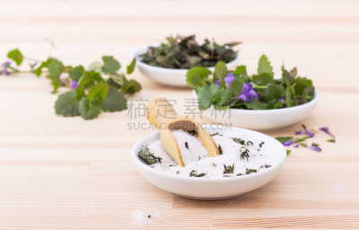 盐瓶,常春藤,草本,研磨食品,gold lysimachia,木匙,餐具,水平画幅,无人,食盐