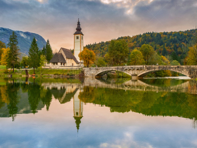 julian alps,john the baptist,lake bohinj,水,天空,水平画幅,山,布雷德湖,浸信会
