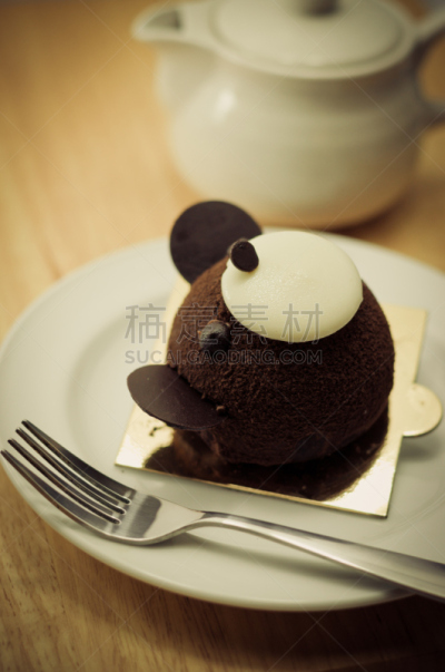 巧克力蛋糕,特写,木制,桌子,垂直画幅,巧克力慕斯,无人,不健康食物,2015年,蛋糕